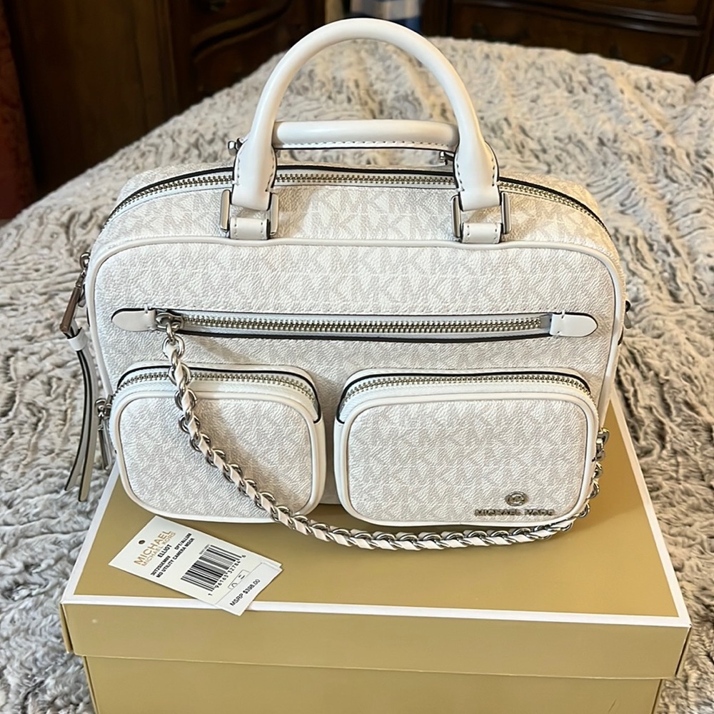 Brand new Michael kors purse